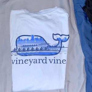 Large Vineyard Vines short sleeve